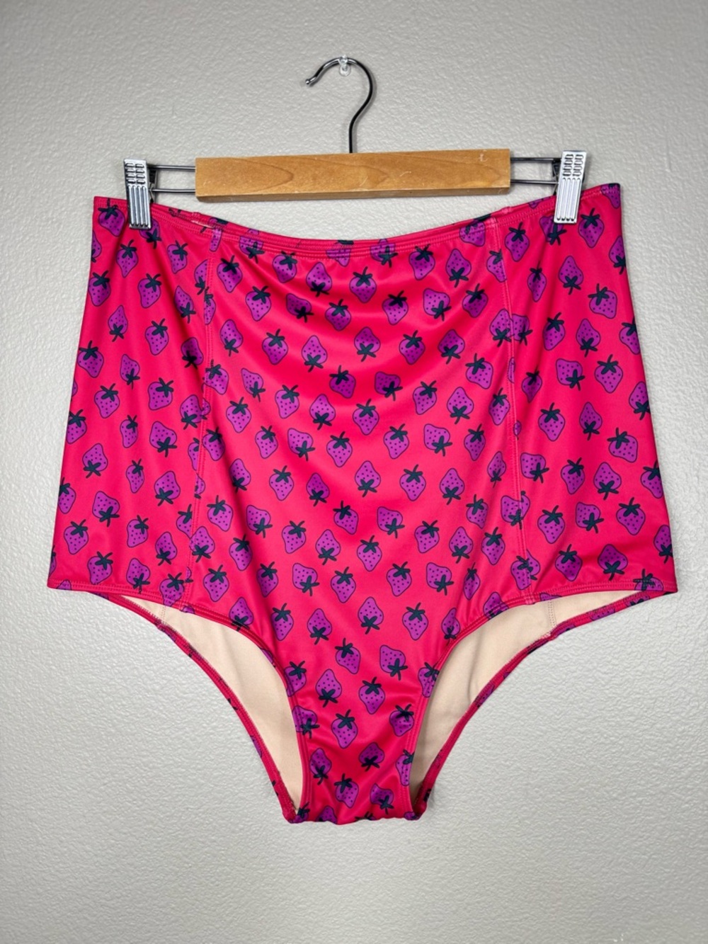 Kortni Jeane Red strawberry Berry Print raspberries High Rise Swim Bottoms EUC D